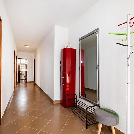 Gorgeous In With Wifi Apartment